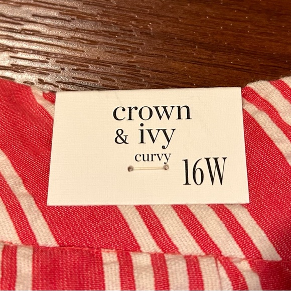 Crown & Ivy Curvy Shorts Size 16w Pink with White Stripes and Scalloped Hemline - Picture 4 of 6